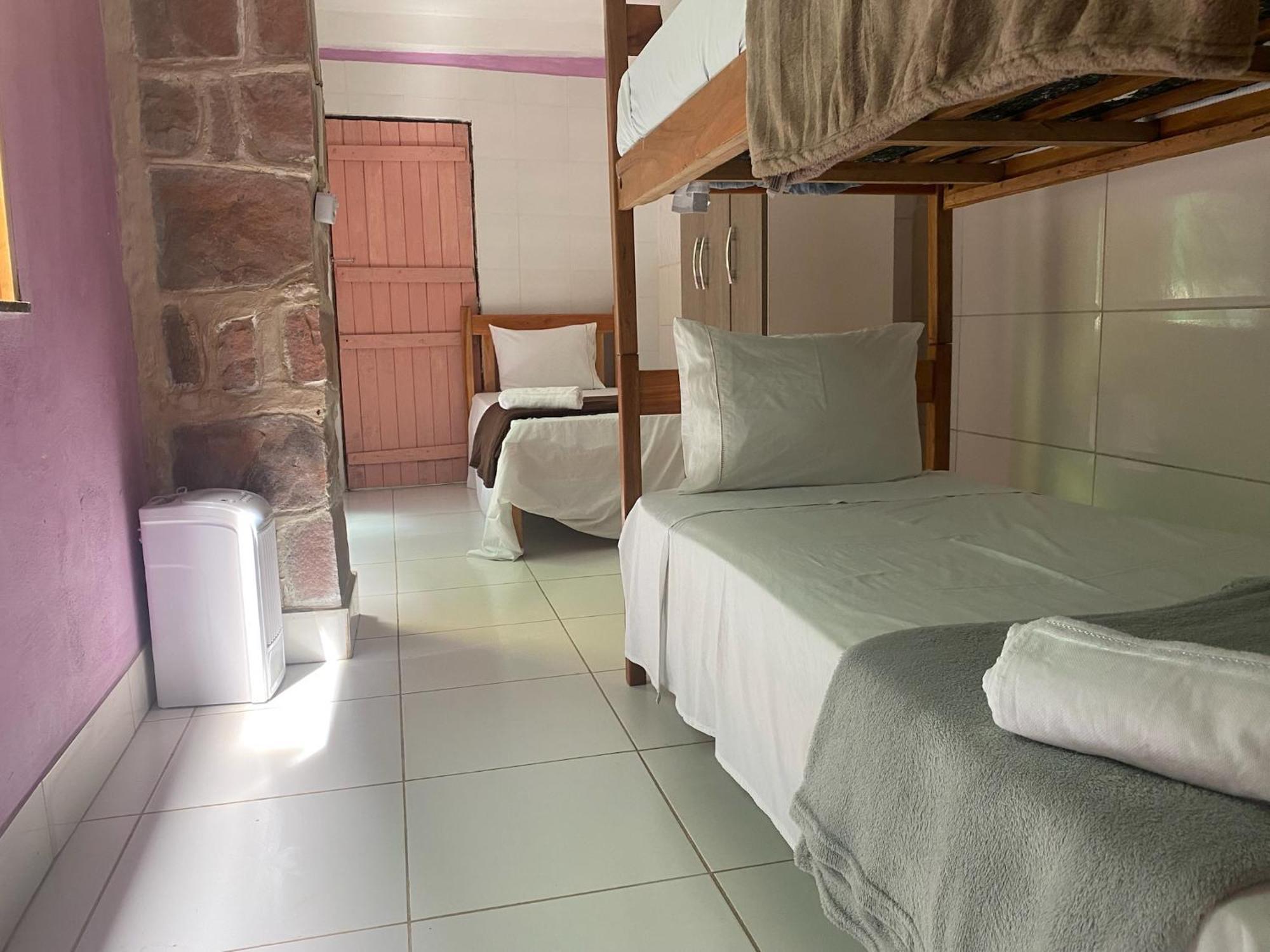 לנסויס Multiverso Hostel מראה חיצוני תמונה