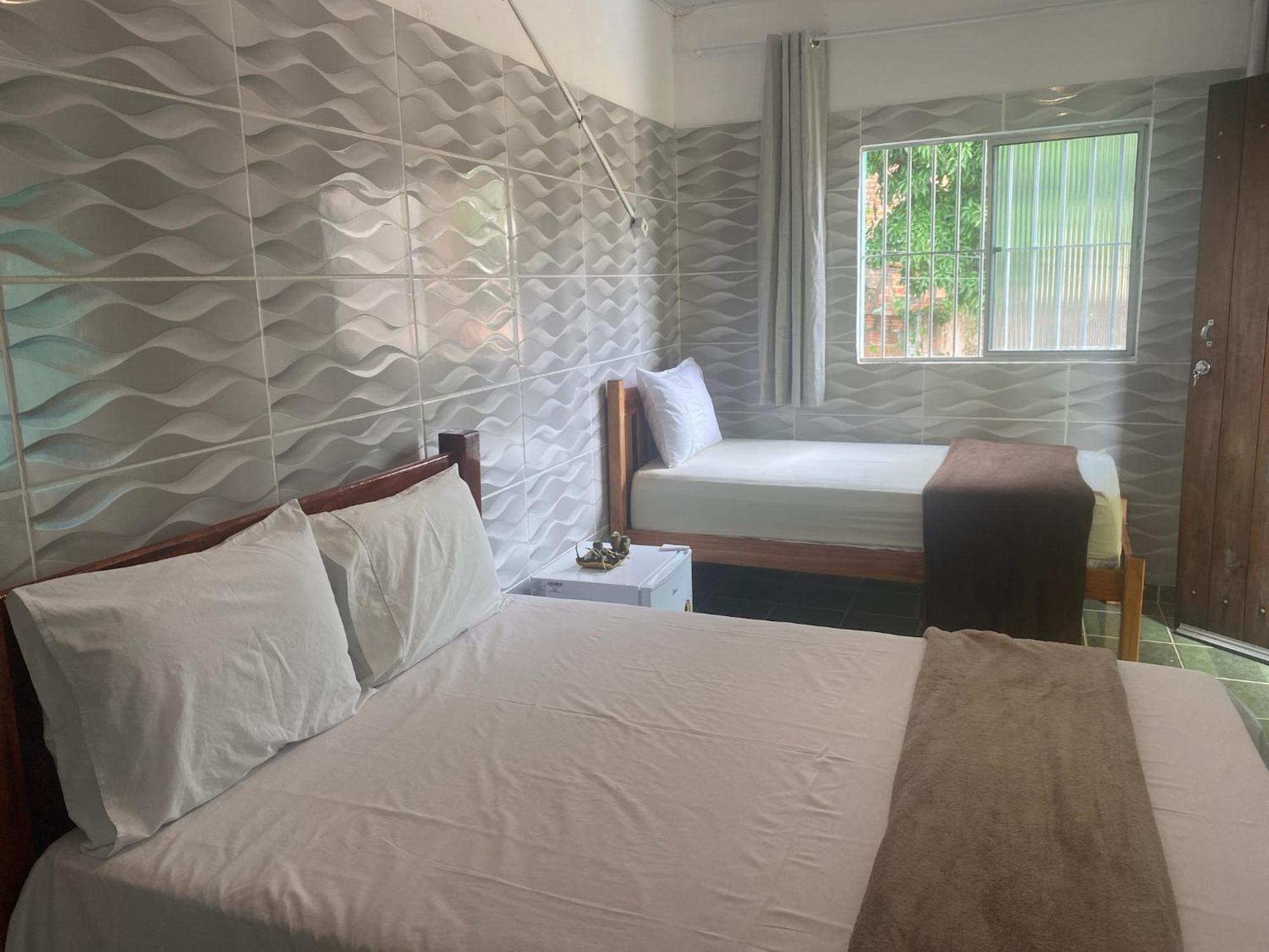 לנסויס Multiverso Hostel מראה חיצוני תמונה